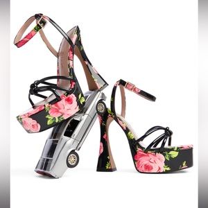 Betsey Johnson Tiky Platform sandals brand new